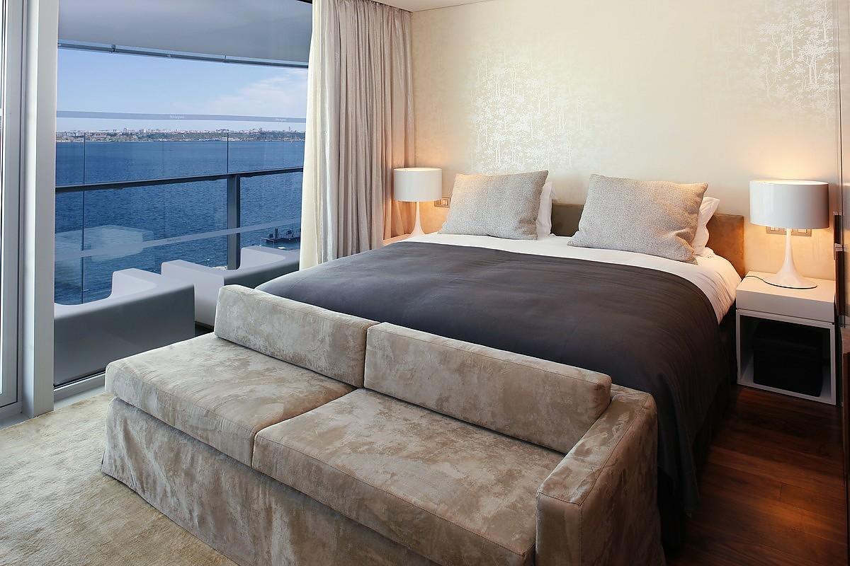 Troia Design Hotel Bagian luar foto A bedroom in the hotel