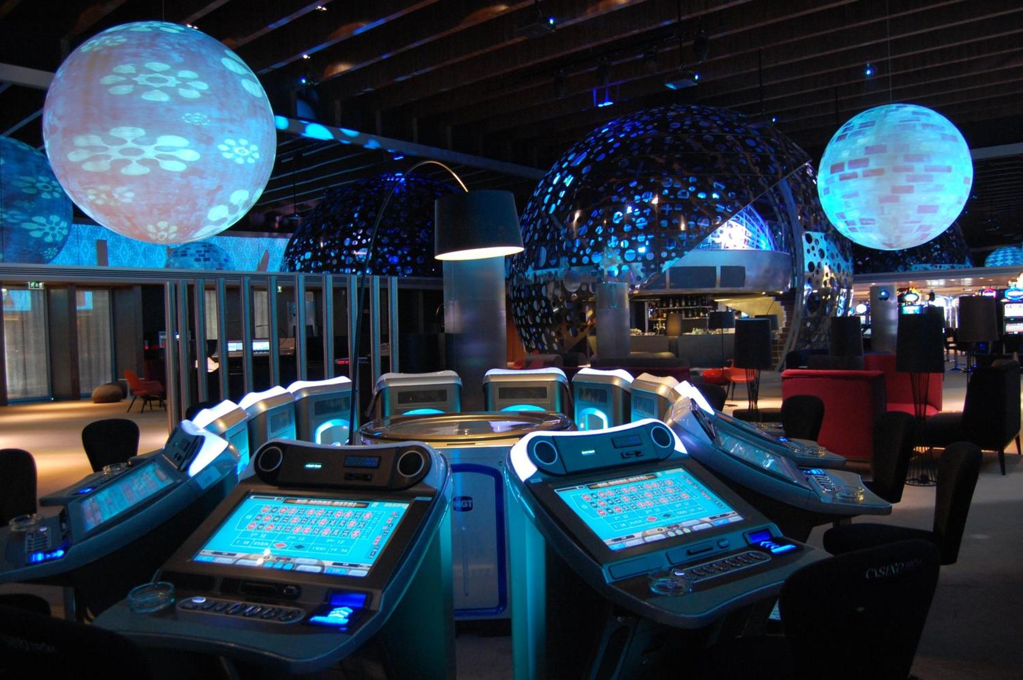 Troia Design Hotel Bagian luar foto The 3D Planetarium
